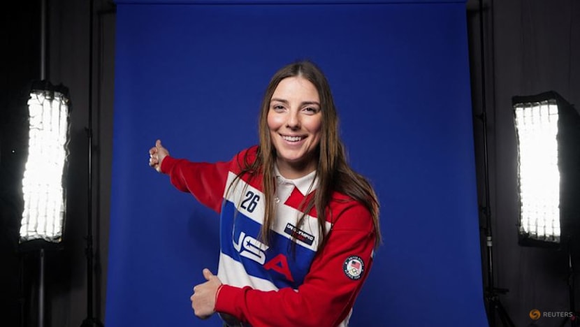 Ice hockey-US name Knight as women's team captain