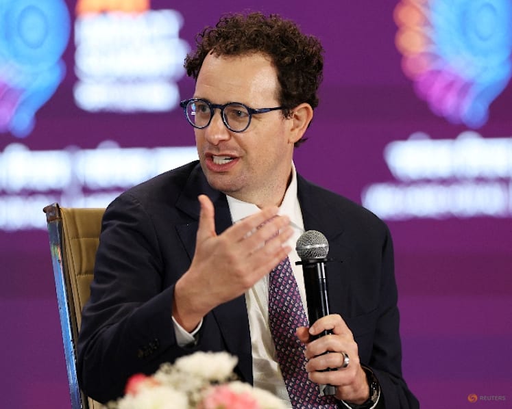 Anthropic CEO urges AI companies to slow model development