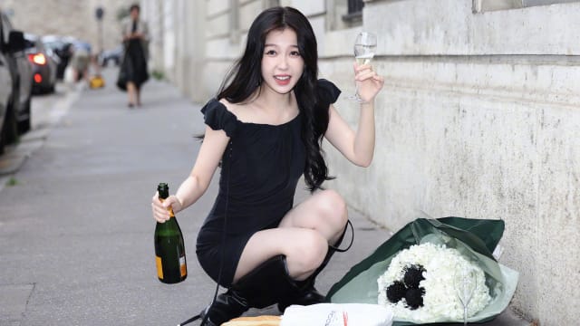 虞书欣食物放地上被骂　捡起来吃也被酸