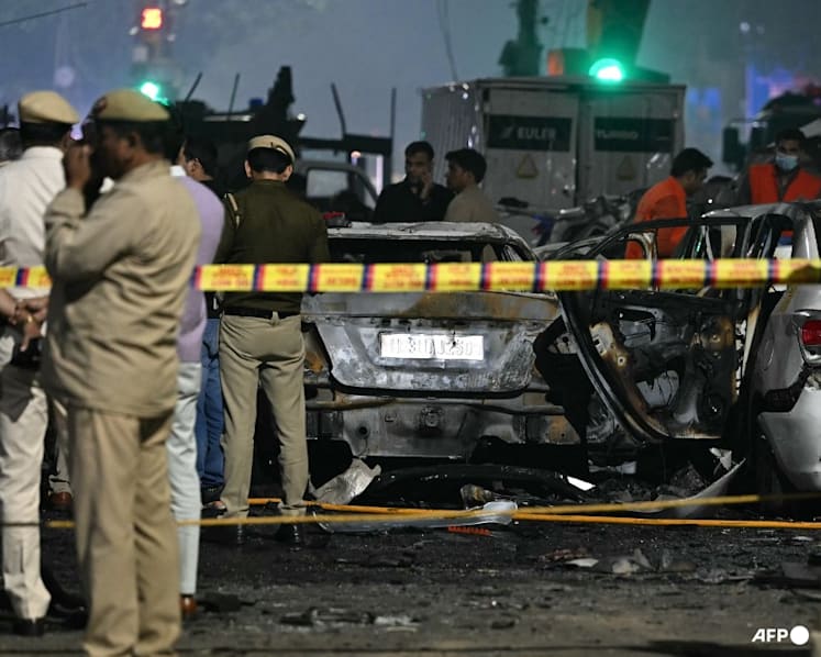 Eight killed in explosion near Red Fort in India's Delhi