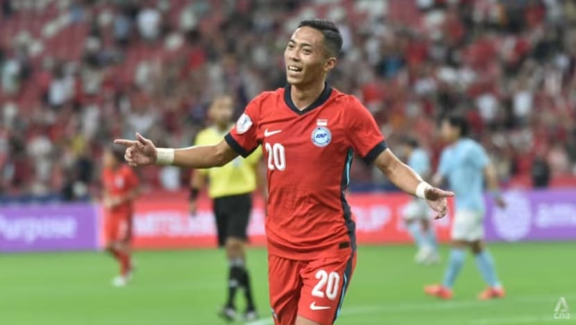 SG kalahkan Kemboja 2-1 dalam perlawanan Piala ASEAN Mitsubishi Electric SG kalahkan Kemboja 2-1 dalam perlawanan Piala ASEAN Mitsubishi Electric