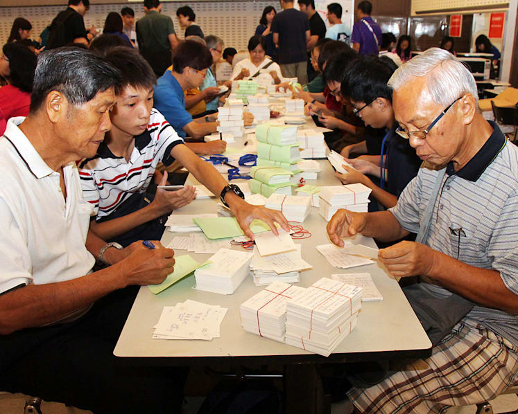 Digital archiving of tributes to Mr Lee to take till year’s end
