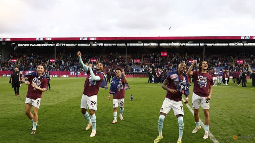 Burnley offer virtual reality seat for fans 
