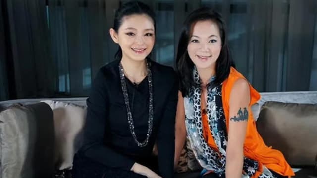 大S逝世后首露面，阿雅办佛学讲座谈“人生不长”