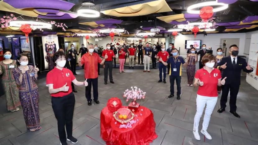 Semua warga emas mula dapat vaksin COVID-19 dari 22 Feb - PM Lee