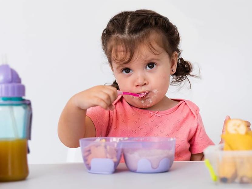 1 in 2 Singapore parents gets stressed out during mealtimes – how to deal with fussy kids