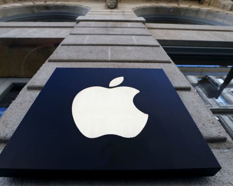 Apple and Amazon took too long to remove anti-competitive clauses, Spanish watchdog says