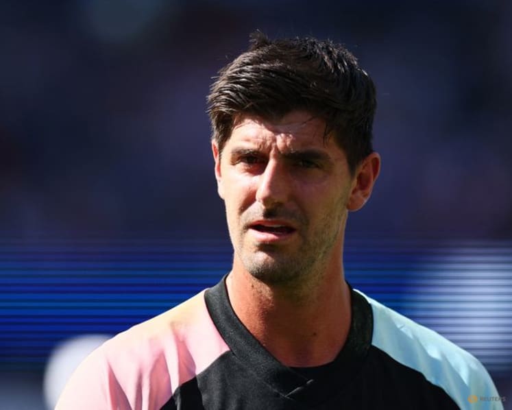 Courtois welcomes Van Bommel's appointment as Belgium coach