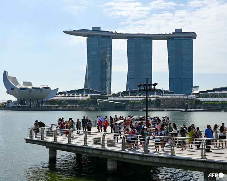 Singapore's core inflation rises to nearly two-year high of 2.2% in August