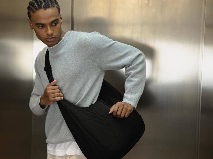 Why are Singaporean men obsessed with this not-so-new bag trend from 2022? Why are Singaporean men obsessed with this not-so-new bag trend from 2022?
