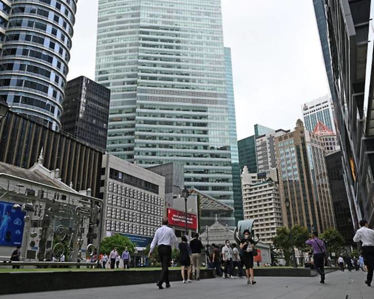 Singapore's sharpest fall in employment in more than 20 years borne by non-resident workers: MOM