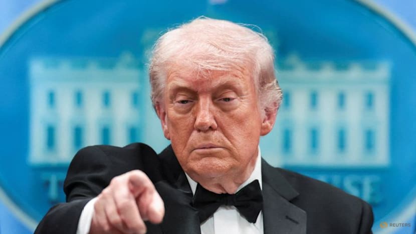 Trump insists China trip will go on as planned; analysts say leaders' summit crucial to manage risks