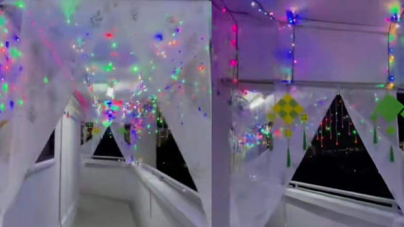 Seluruh koridor HDB di Yishun ini meriah dihiasi lampu lap lip