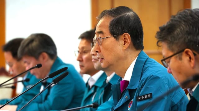 韩国总理：难以接受废除医学院扩招政策主张