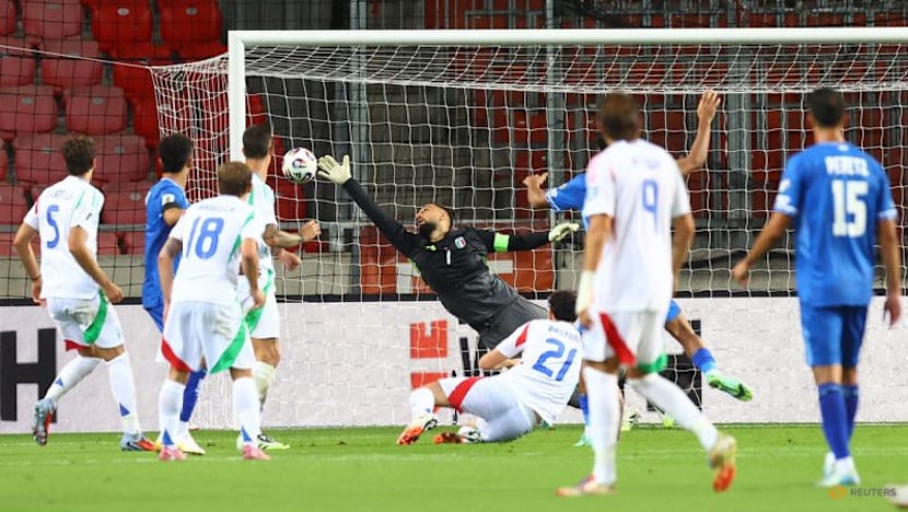 Italy keep World Cup hopes ticking over with crazy 5-4 win over Israel
