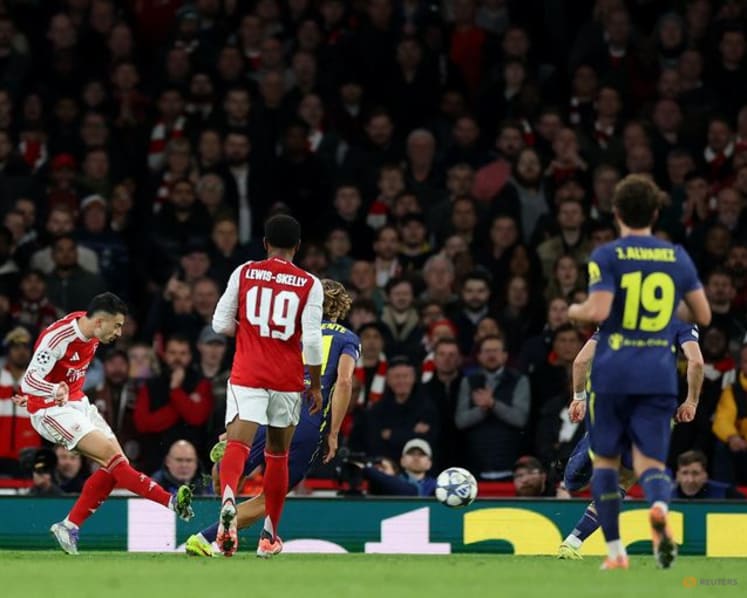 Arsenal run riot to crush Atletico Madrid