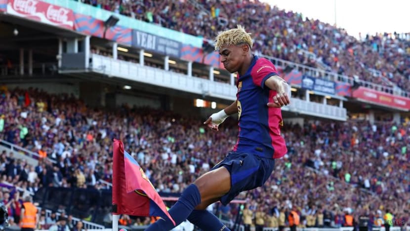 Yamal extends Barcelona contract until 2031