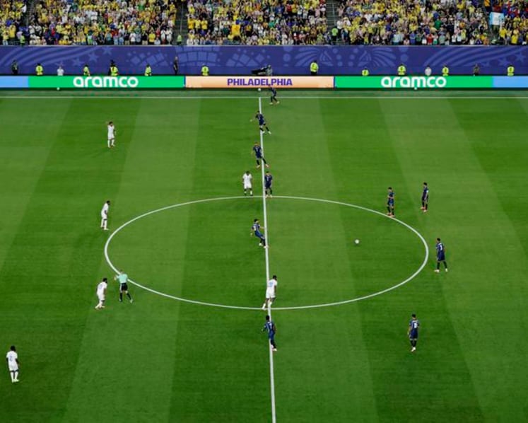 How many points are needed to advance to the World Cup knockouts?