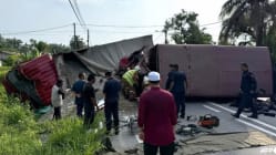 9 pegawai FRU maut dalam nahas di Teluk Intan, Perak