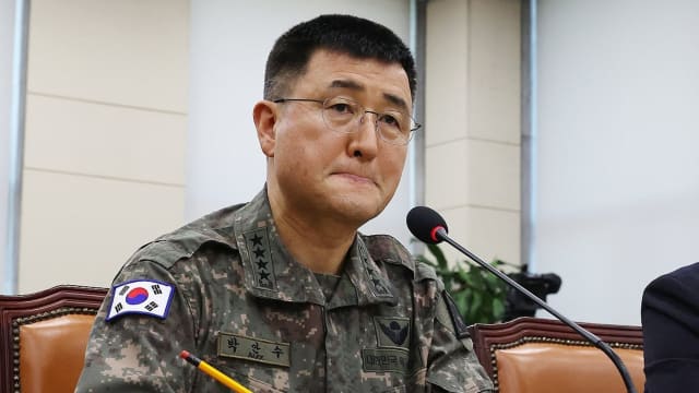 韩国国防部对前戒严司令官陆军参谋总长予以停职