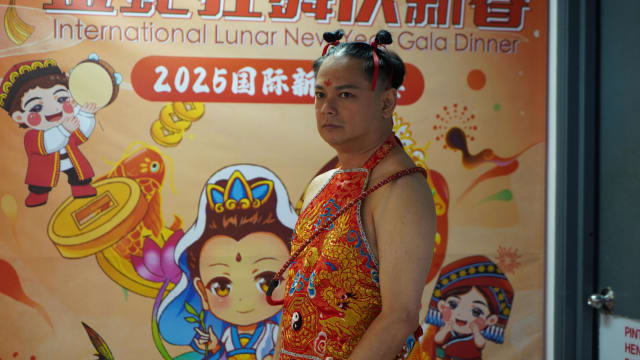 为拍贺岁片剃光腋毛？周崇庆爆笑揭真相！