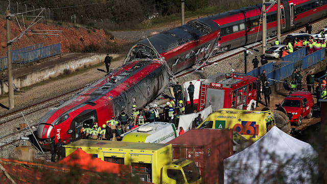 西班牙高速列车出轨增至40死120余伤