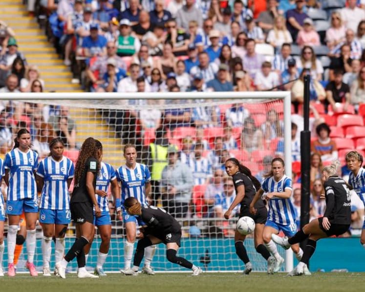 Manchester City thrash Brighton 4-0 to win women's FA Cup
