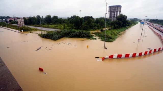 水灾情况恶化 马国九州逾3万灾黎需紧急撤离