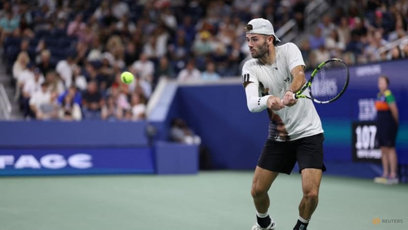 Zverev's experience trumps Fearnley's fightback at US Open