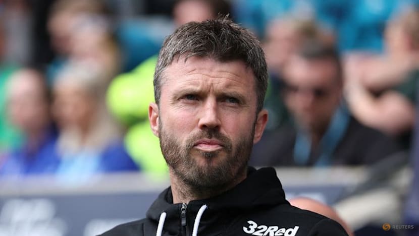 Manchester United agree deal in principle with Carrick to take charge until end of season