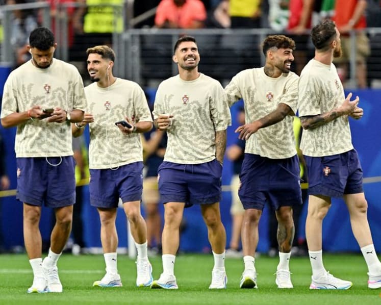 Spain unchanged, Joao Felix starts for Portugal in World Cup last 16
