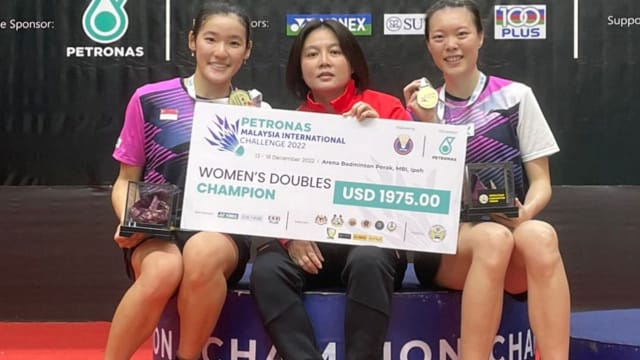 马国羽球国际挑战赛：李羽佳黄嘉盈勇夺女双冠军