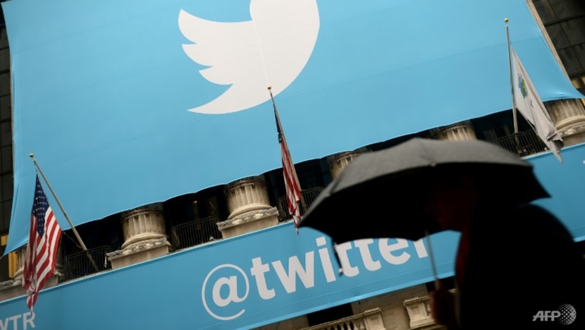 Twitter shuts down free access to interfaces Twitter shuts down free access to interfaces