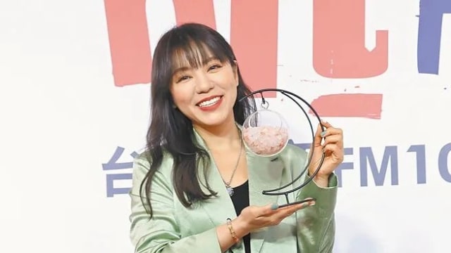 丁当切除卵巢息肉　避患子宫颈癌风险