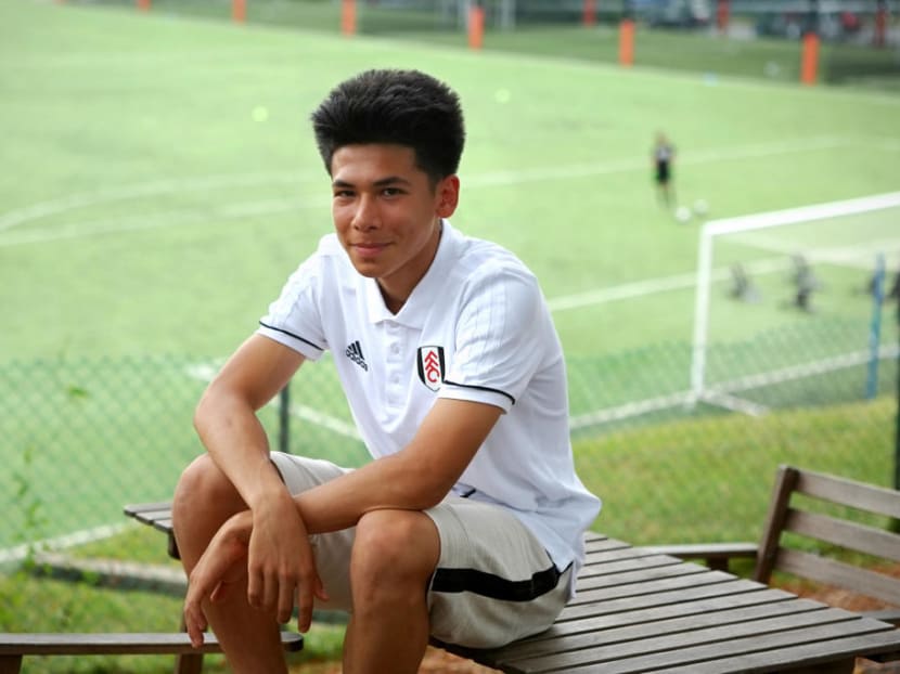 Ben Davis, whose mother is Thai and father is English, was born in Phuket. He moved to Singapore when he was five and became a citizen four years later.