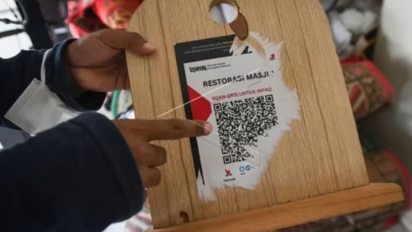 Polis Indonesia berkas lelaki guna kod QR untuk curi wang derma masjid