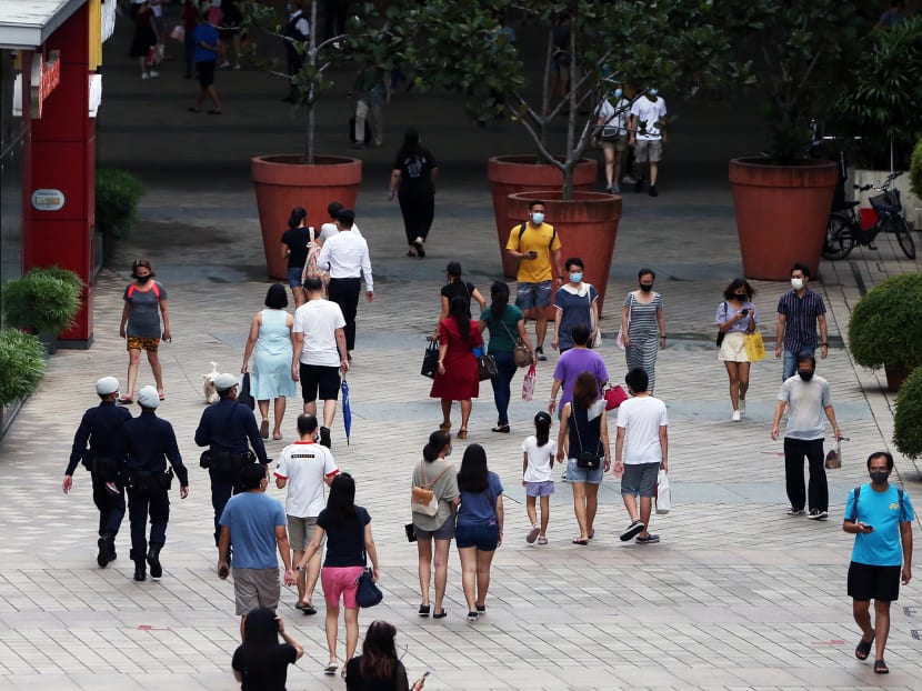 Singaporean couple, prison staff officer among 4 new Covid-19 community cases