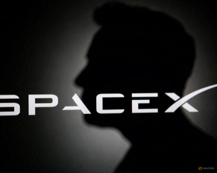 Exclusive-UK deepens reliance on Musk's SpaceX, spending nearly $40 million on satellite services