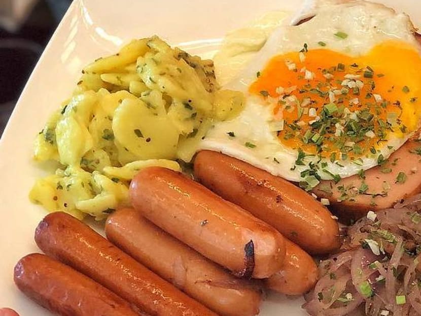 Kym Ng Is So Low Profile, People Were Shocked When She Turned Up For Her Dad’s Wake