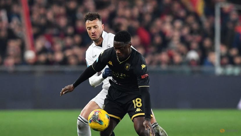 Meret to the rescue as Napoli edge Genoa to reclaim top spot
