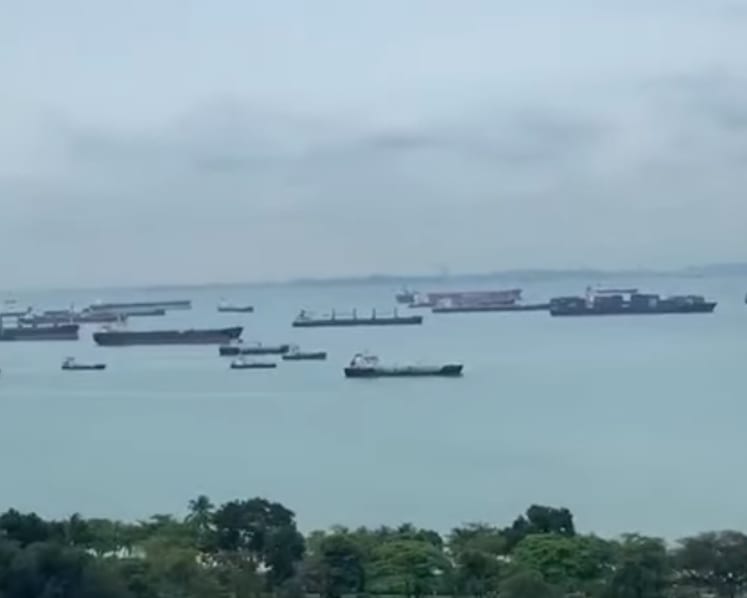 Ships in Singapore waters sound horns to show appreciation for seafarers keeping supply chains open