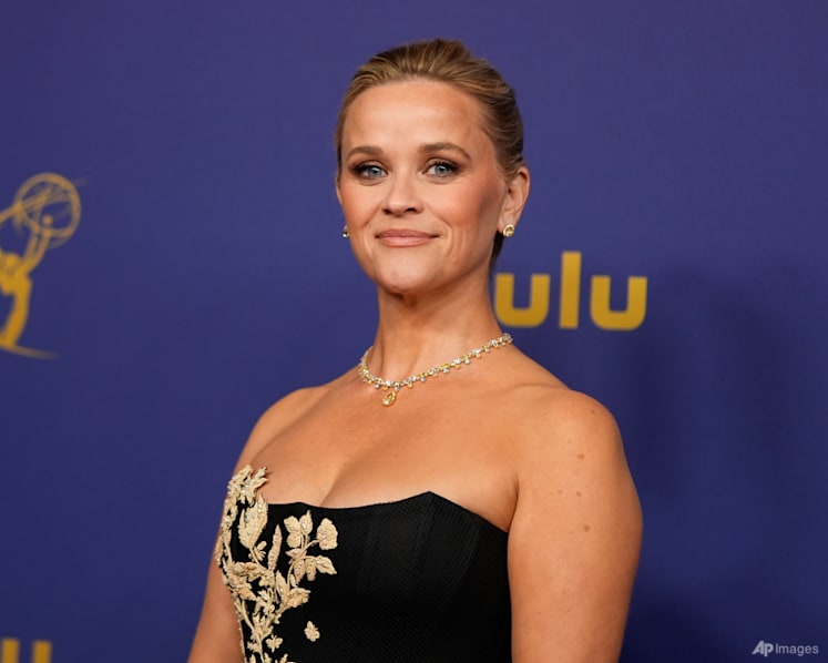 Actress Reese Witherspoon is teaming with bestseller Harlan Coben on her first suspense novel