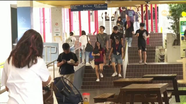 首投族关注广泛议题 社媒成关键战场