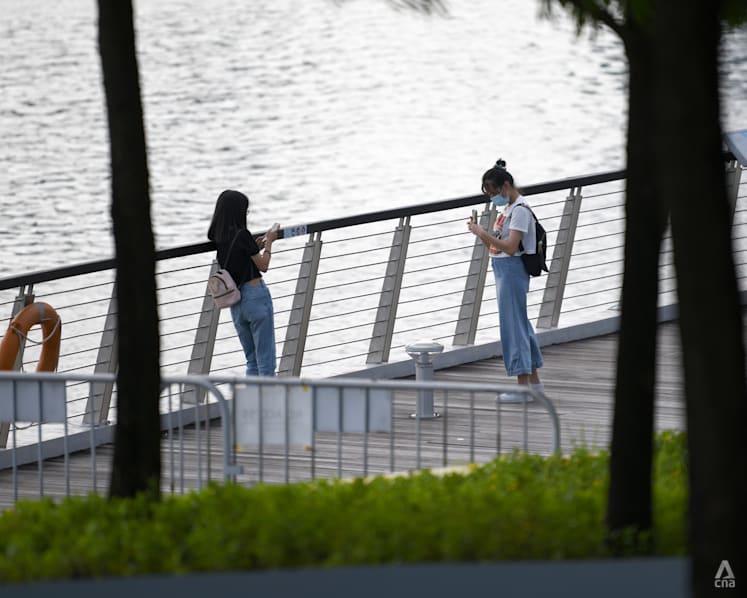 Singtel, StarHub to get more time to retire 3G services