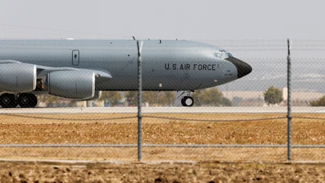 美国一架空中添油机在伊拉克西部坠毁