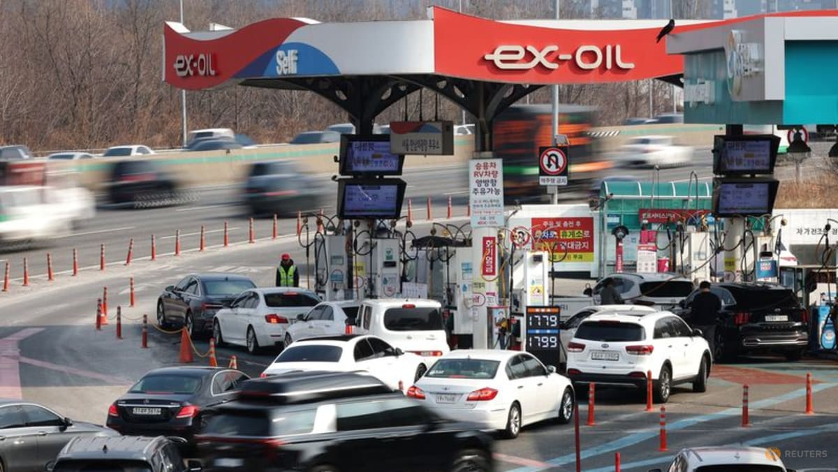 Oil prices rise on doubts US-Iran peace talks will ease Strait of Hormuz disruption