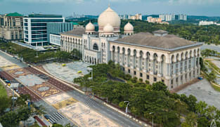 Mengapa kasus pengadilan di Malaysia melonjak 60%, bisakah para hakim menyelesaikannya?