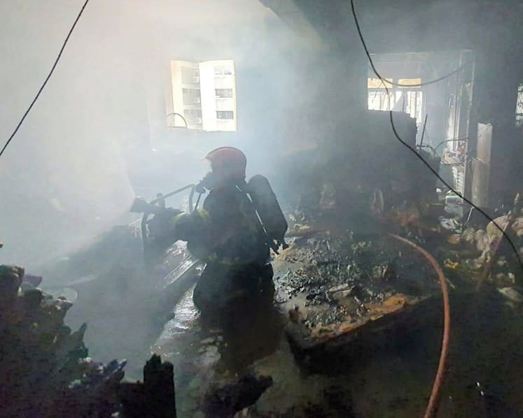 7 people taken to hospital after fire engulfs Ang Mo Kio flat