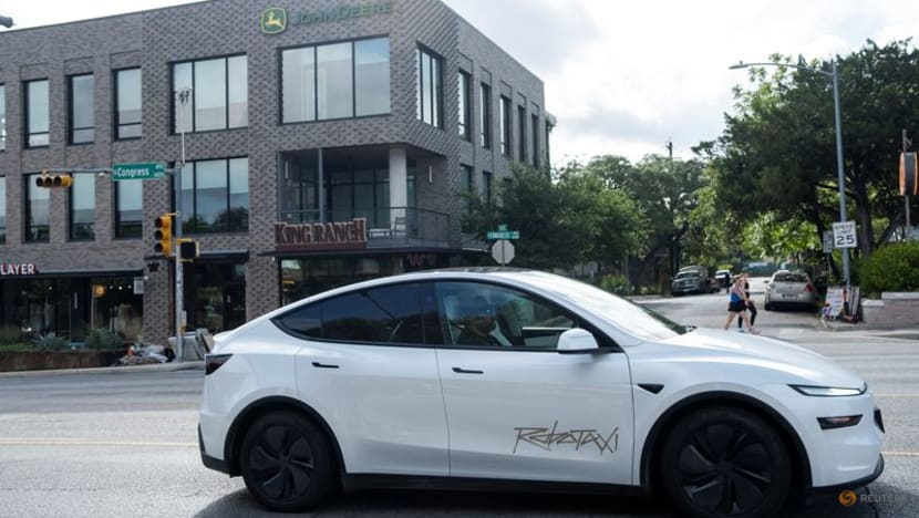 Tesla rolls out robotaxis in Texas test Tesla rolls out robotaxis in Texas test