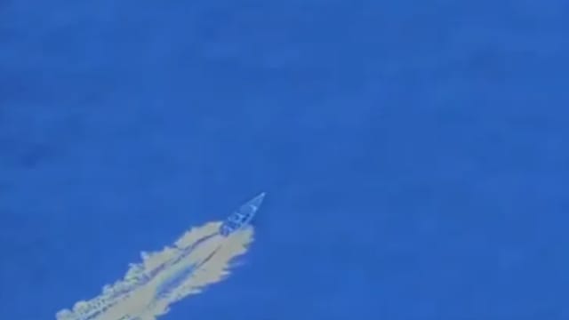 美军击沉加勒比海一艘“贩毒船” 船上四人死亡